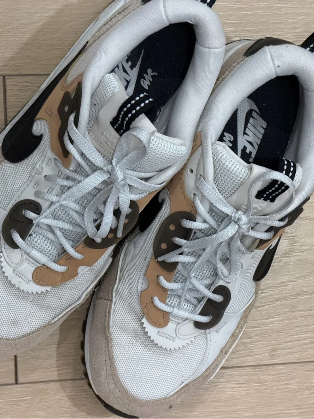 ✨Host pick✨Nike Air Max 90 Futura Sneakers with Excellent Condition - Picture 3 of 9